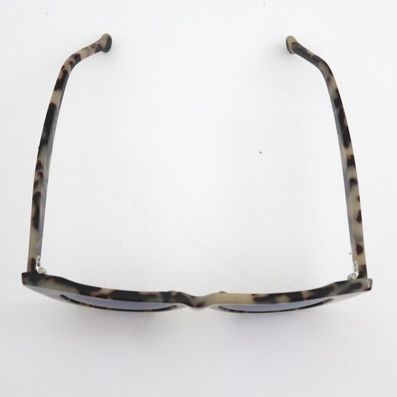 COLORS IN OPTICS Magnifique Cat eye Sunglasses Mirror lenses main image 5